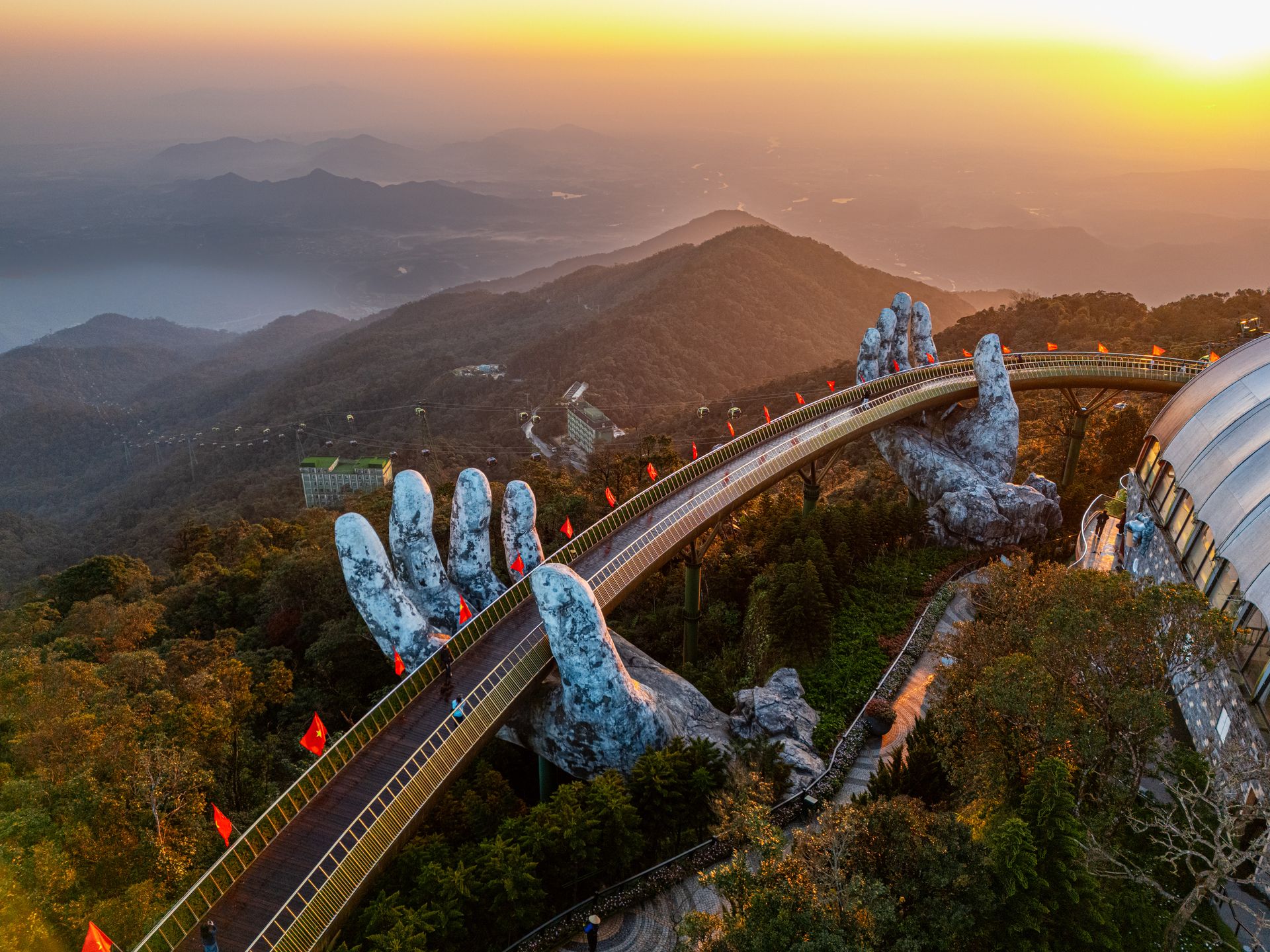 峴港會安6天5夜私人小團｜巴拿山・佔婆島・美山聖地・五行山・會安古鎮文化遺產與自然探索