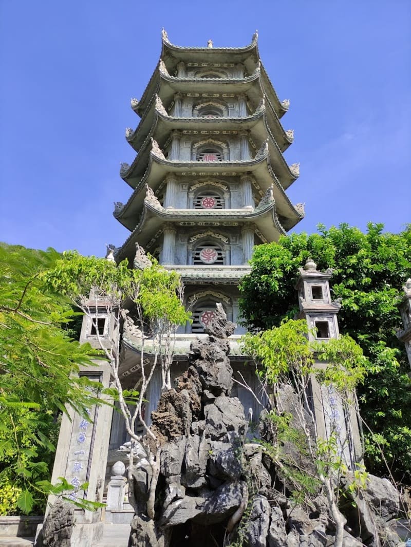 中越經典5天4夜行程｜峴港·巴拿山·會安古鎮｜中越文化和自然風景體驗