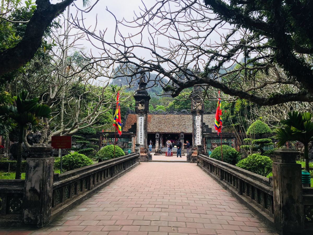 陸龍灣 - 寧平一日遊｜ 華閭古都 ｜ 長安生態區竹筏遊 ｜ 絕情谷或臥龍山