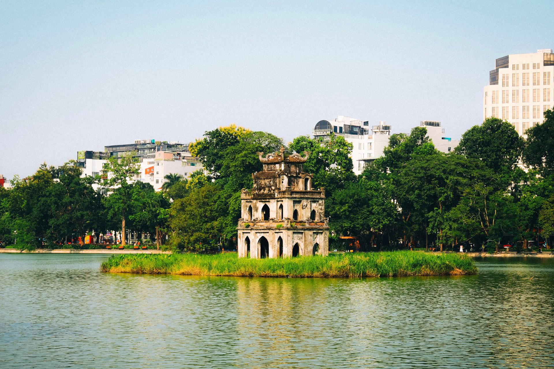 抵達河內・城市文化探索  🏛️ 千年古都 × 城市風情 × 在地美食